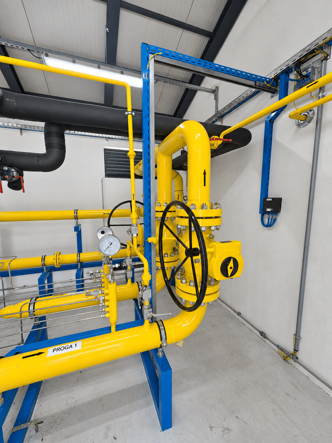 Industrijska oprema in strojne instalacije